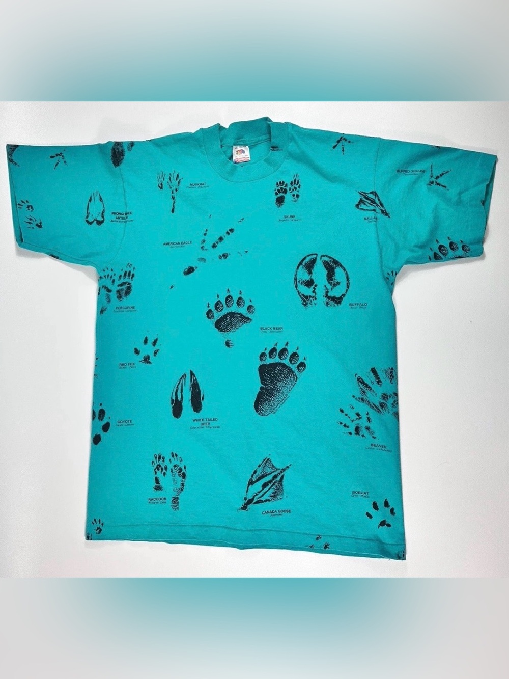 Vintage 90s Fruit of the Loom Wildlife Tracks Tee USA Made Large